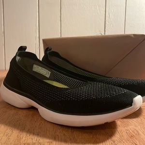 Vionic Kallie Black Slip On Sneakers Women’s 11 VGUC